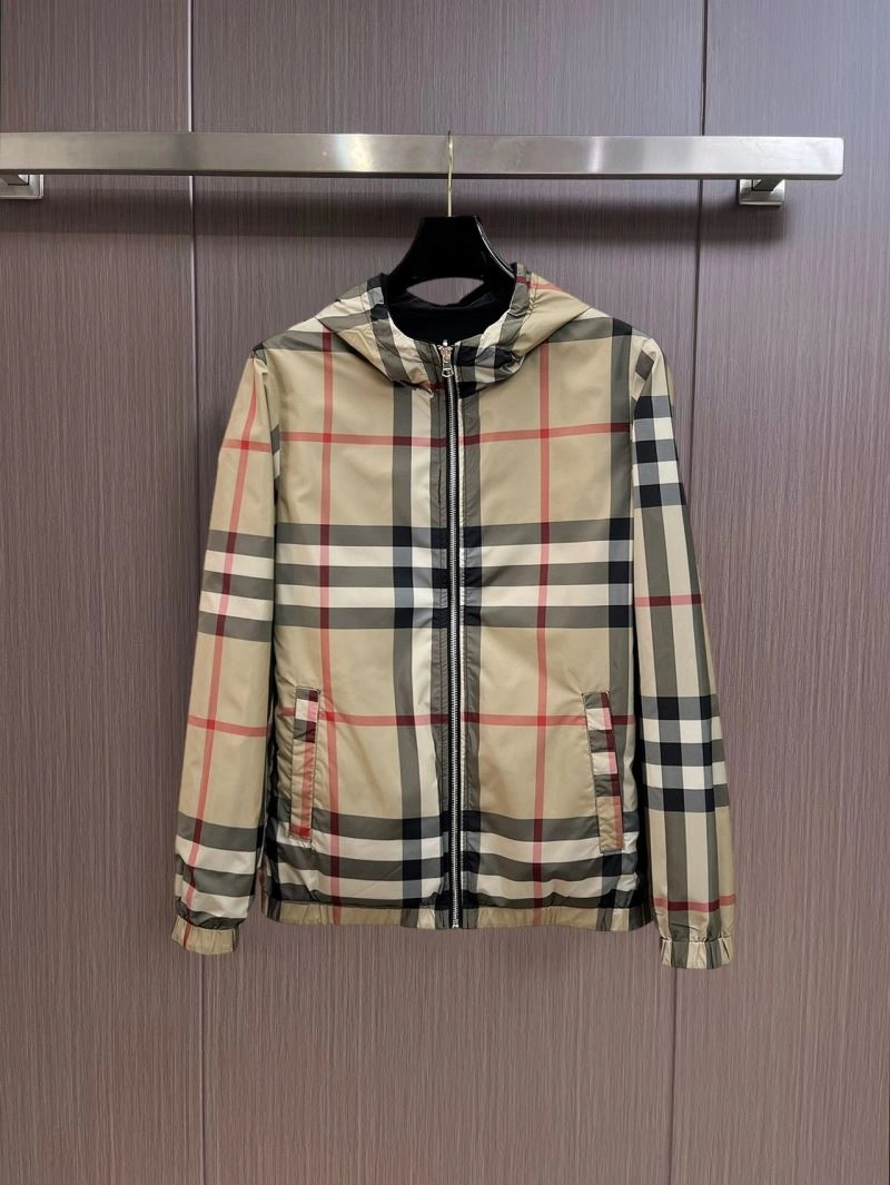 EyeCatching Burberry Outwear 102308