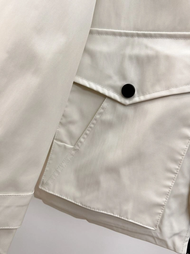 Burberry Outwear Sporty 102117