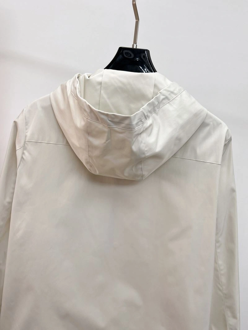 Burberry Outwear Sporty 102117
