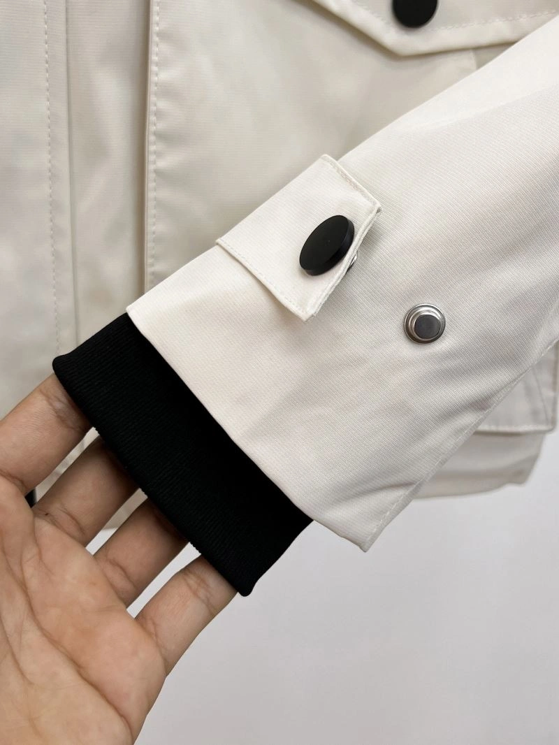 Burberry Outwear Sporty 102117