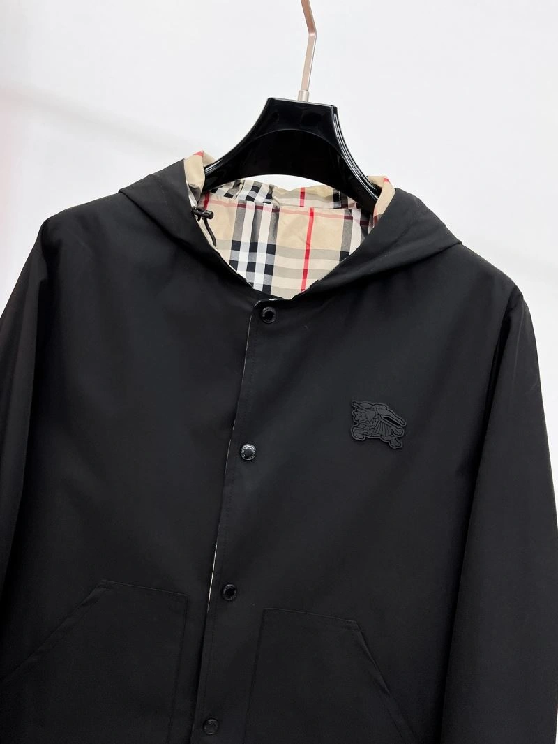 Versatile Burberry Outwear 102106