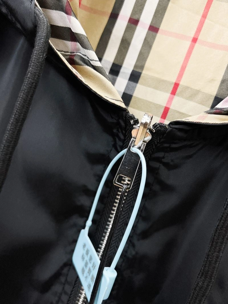Burberry Outwear StreetReady 102101