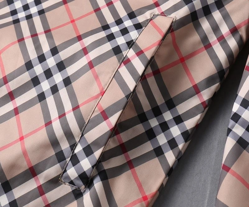 Fashionable Burberry Outwear 102127