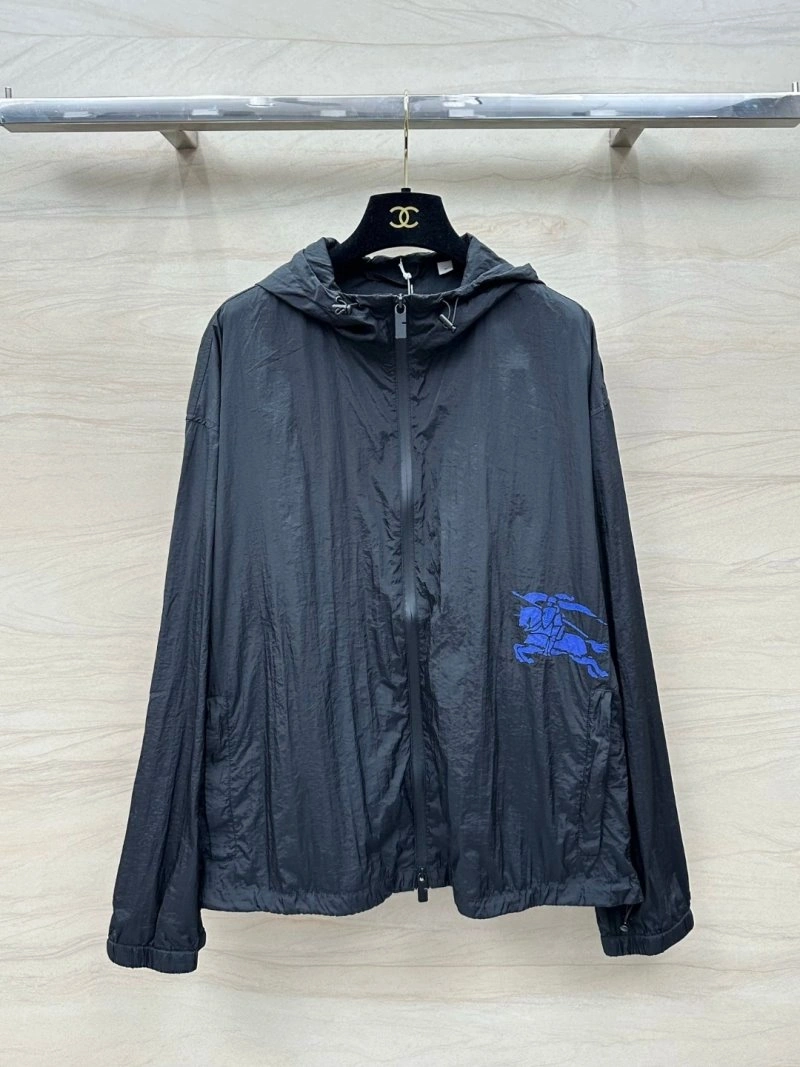Burberry Outwear Sleek 99171