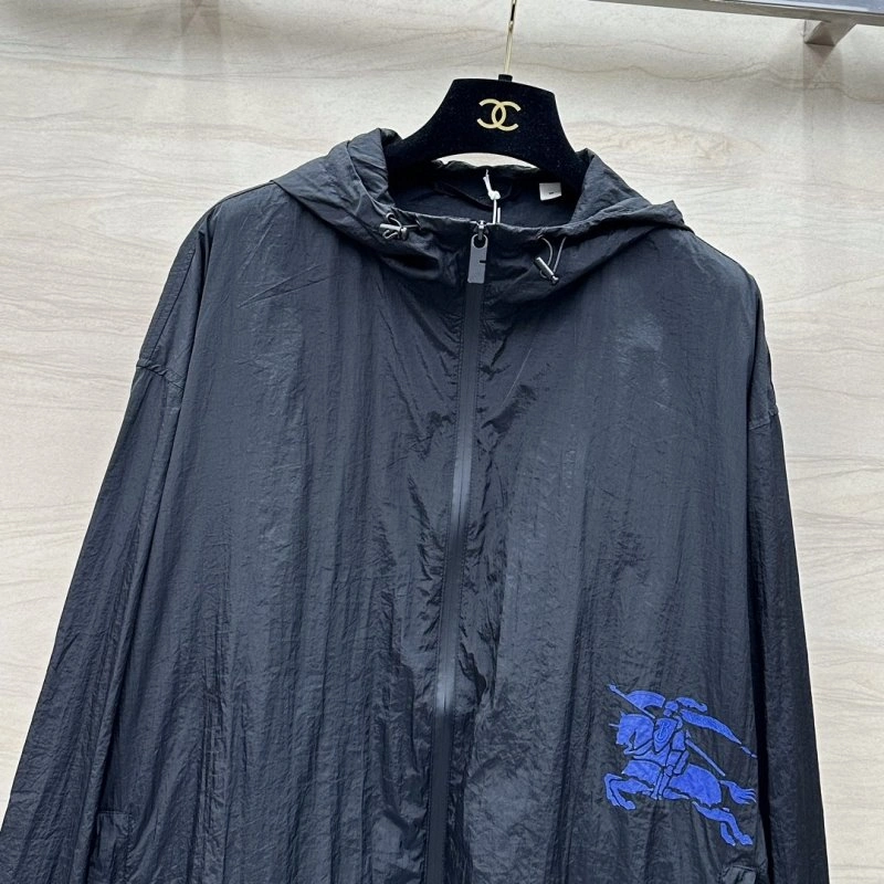 Burberry Outwear Sleek 99171