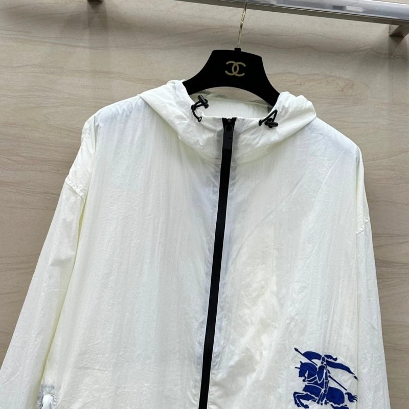 Burberry Outwear WaterResistant 99169