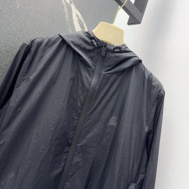Burberry Outwear Modern 99165