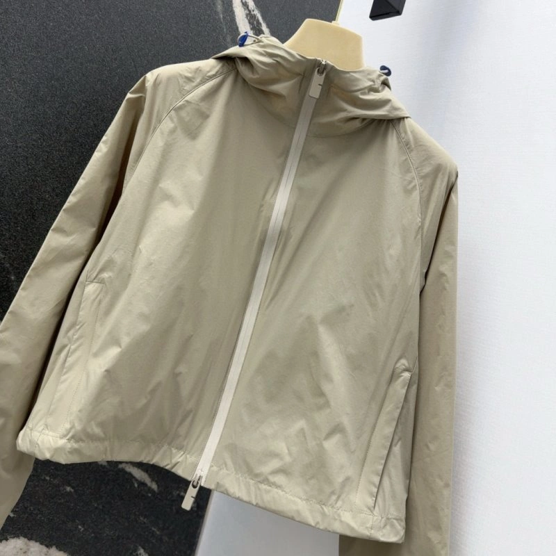 Lightweight Burberry Outwear 99162