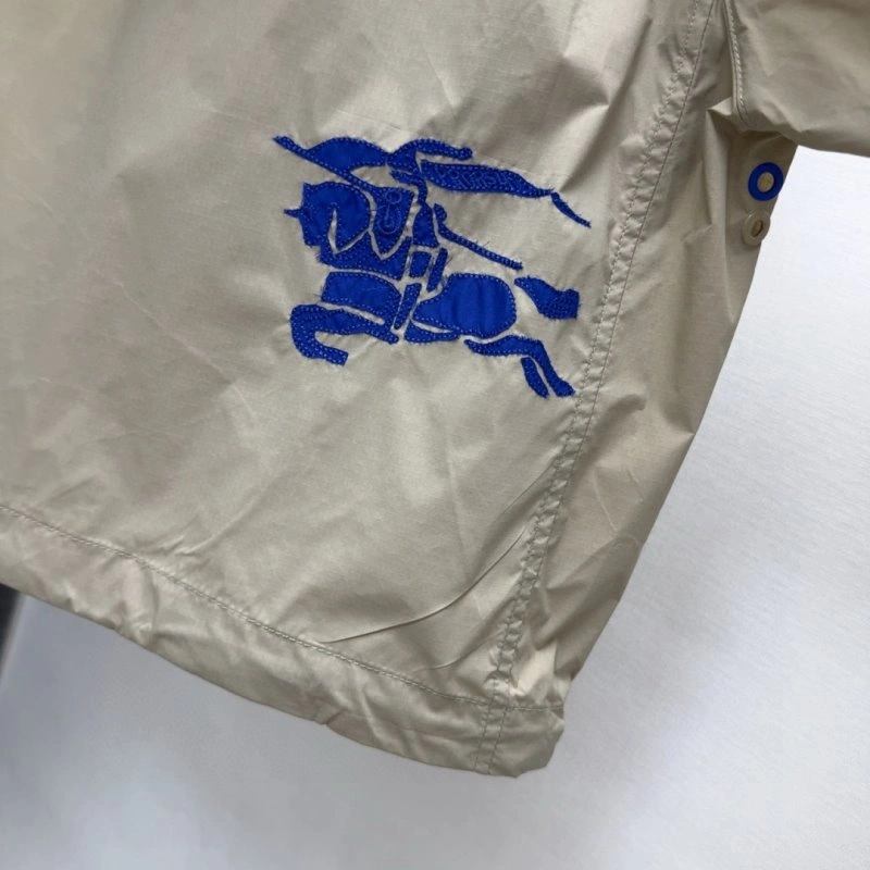 Lightweight Burberry Outwear 99162