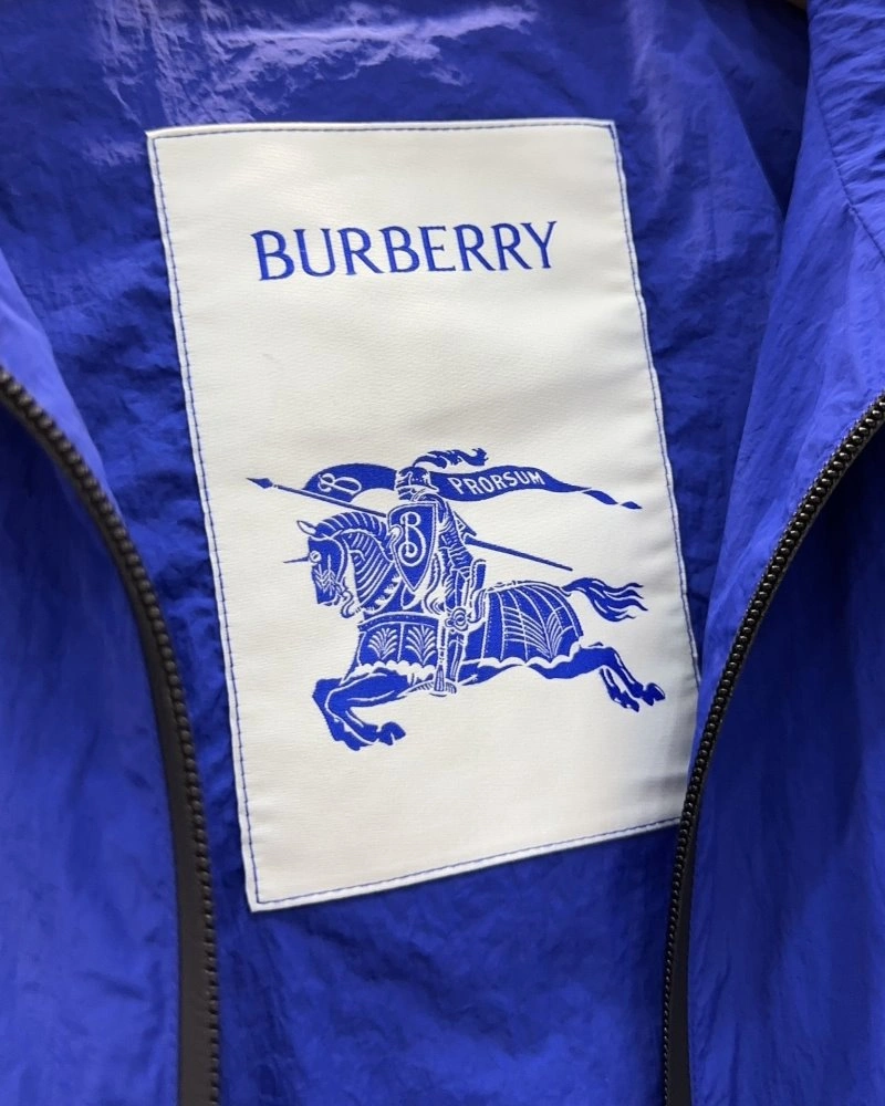 Effortless Burberry Outwear 99316