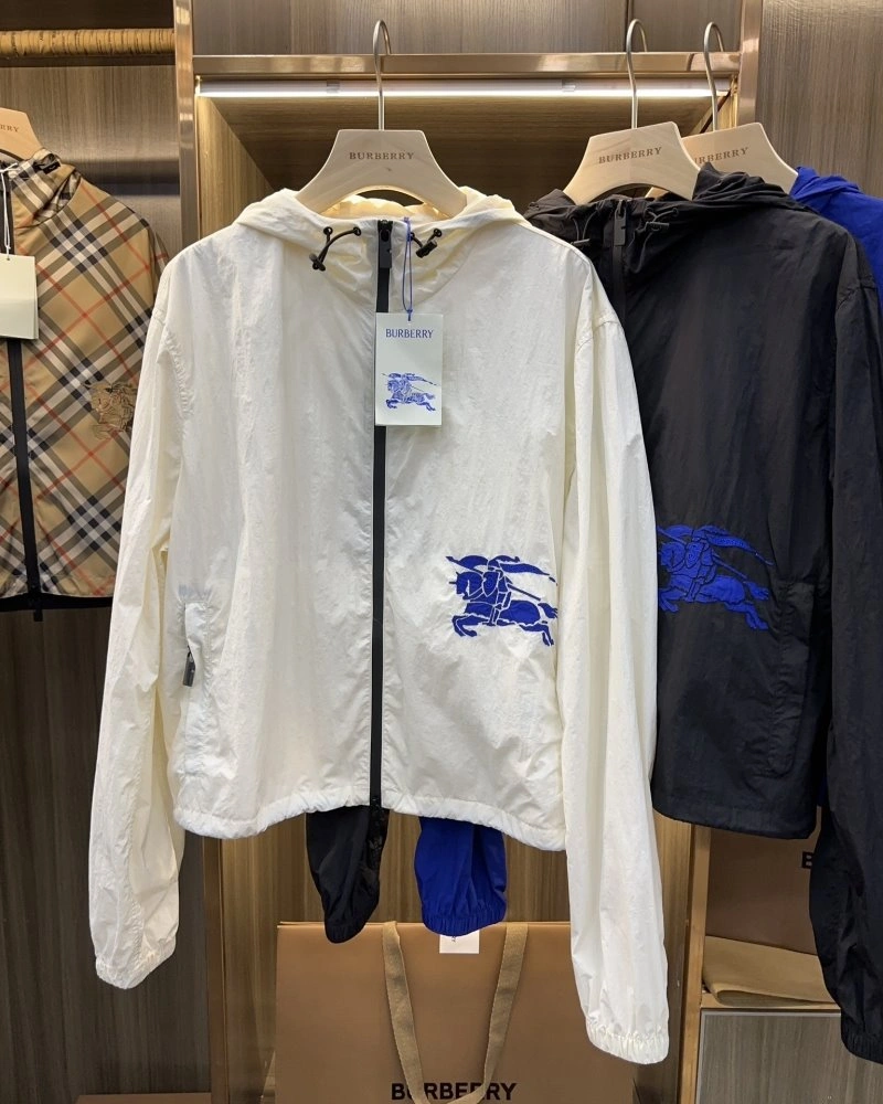 Burberry Outwear Trendsetting 99314