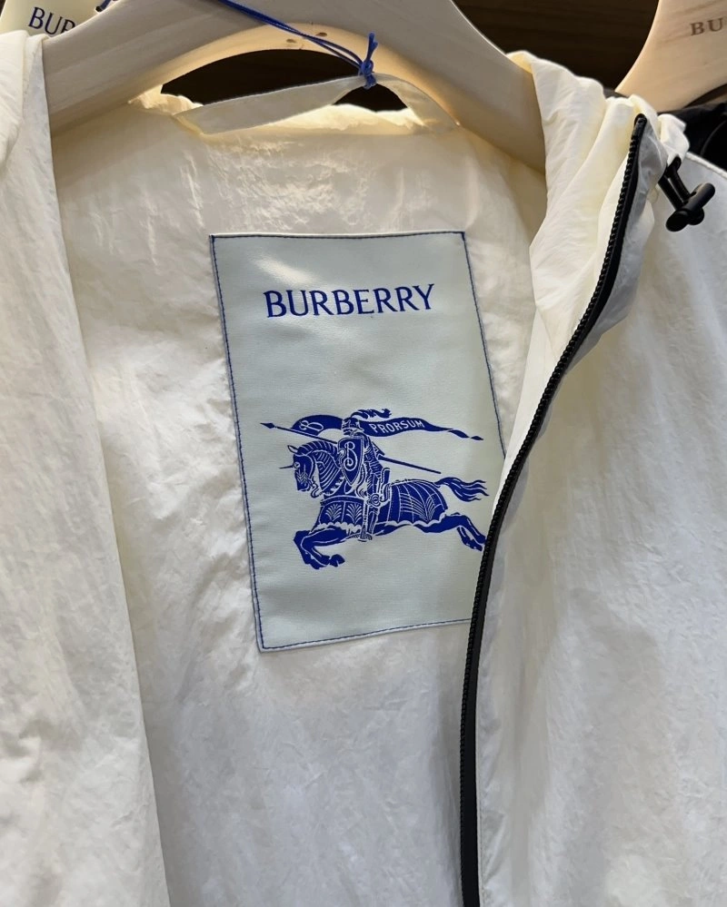 Burberry Outwear Trendsetting 99314