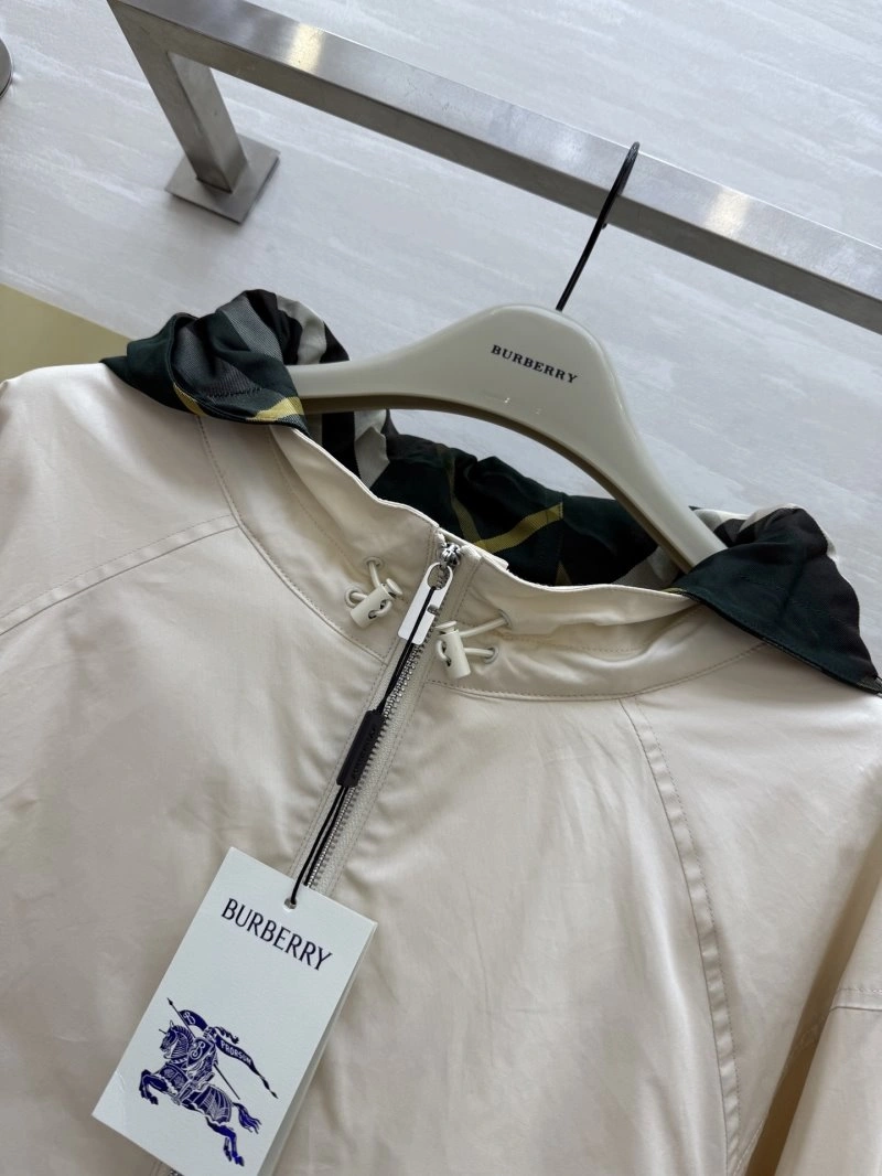Burberry Outwear Premium 99113