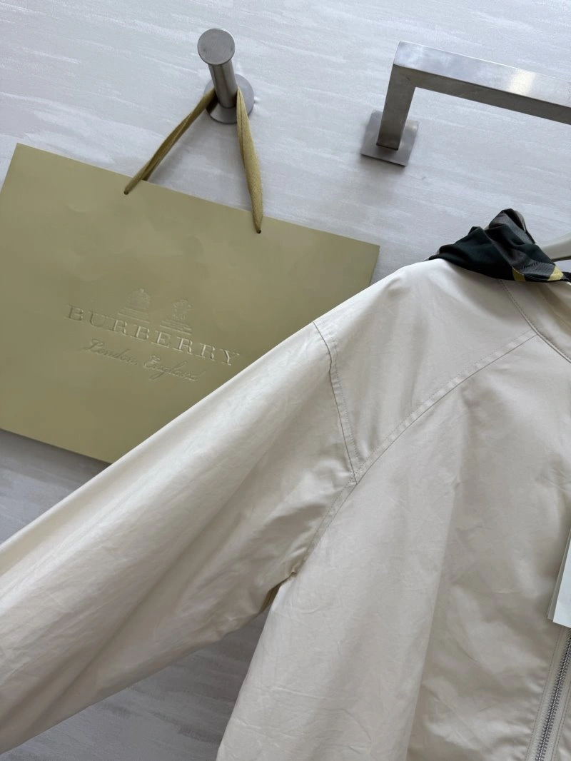 Burberry Outwear Premium 99113