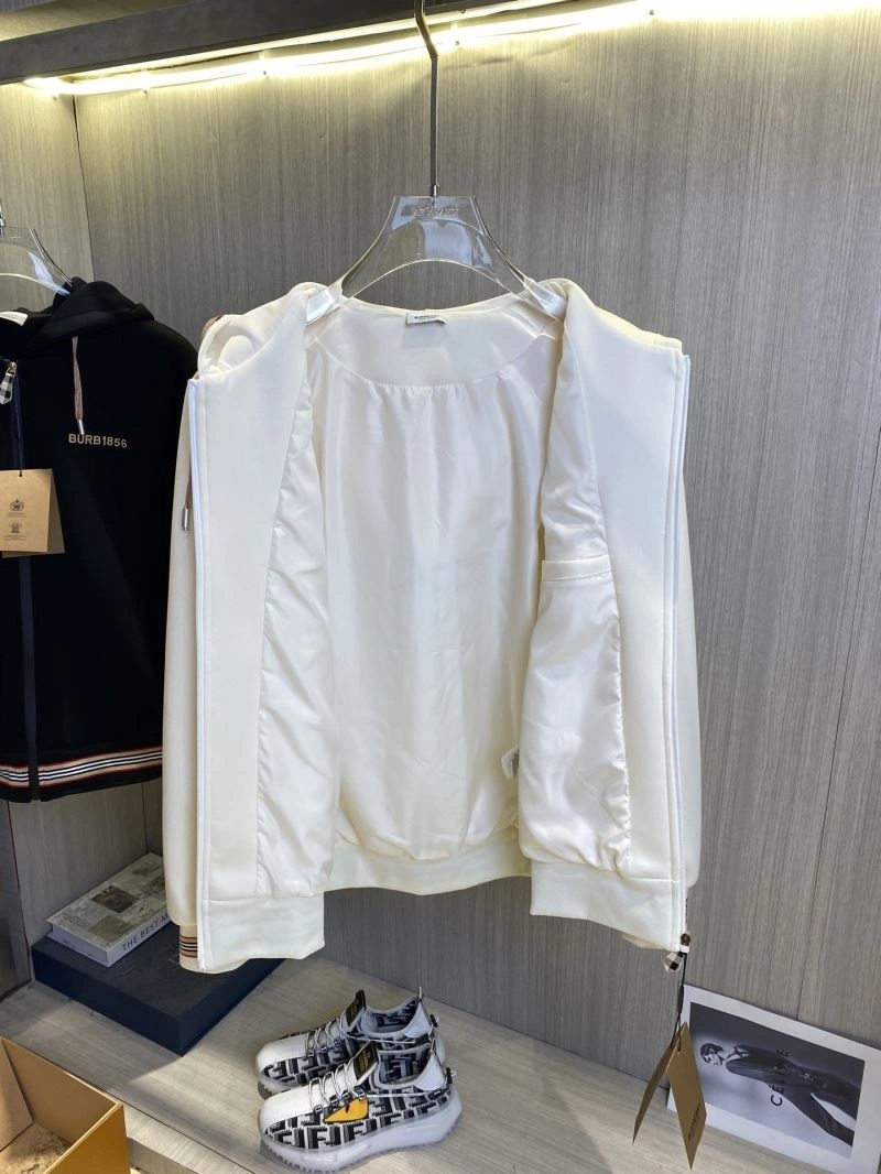 Burberry Outwear Durable 101740