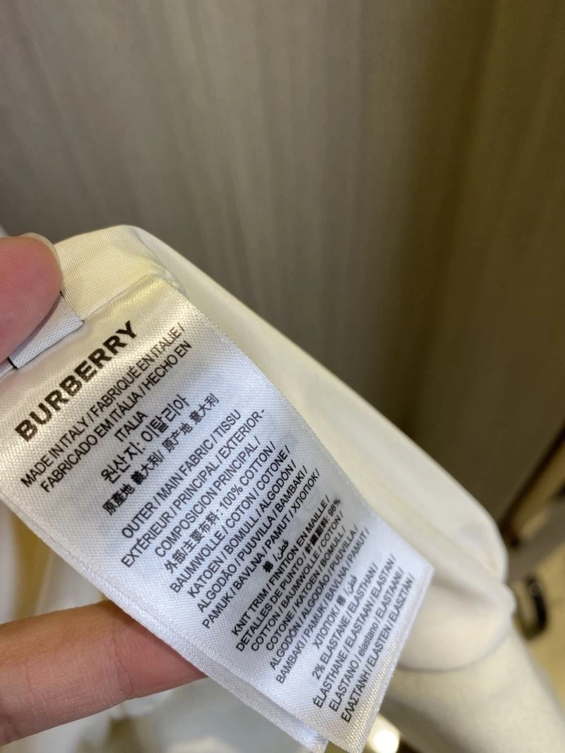 Burberry Outwear Durable 101740