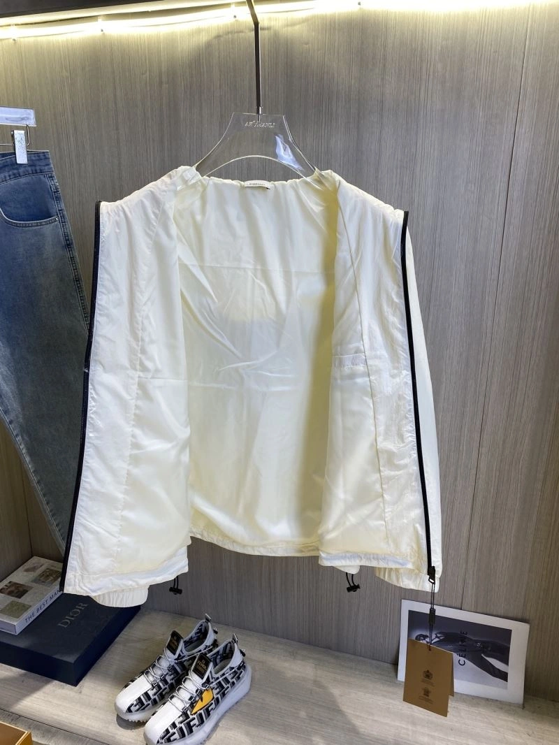 Burberry Outwear Snug 101737