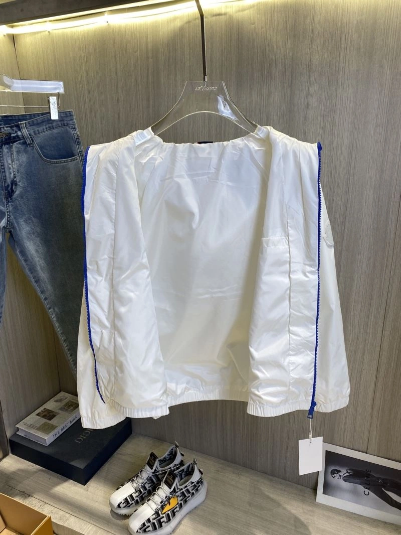 WrinkleFree Burberry Outwear 101730