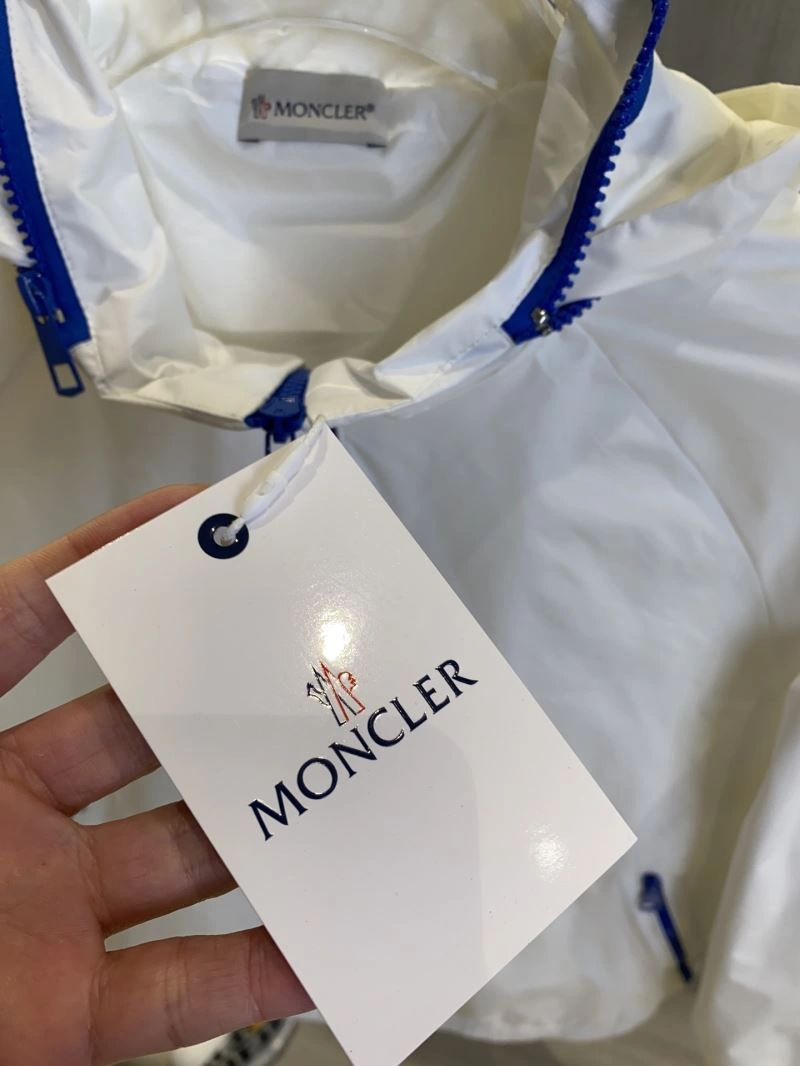WrinkleFree Burberry Outwear 101730