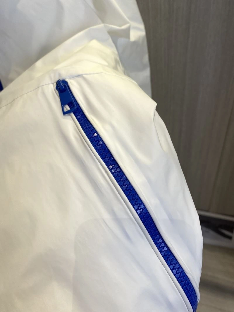 WrinkleFree Burberry Outwear 101730