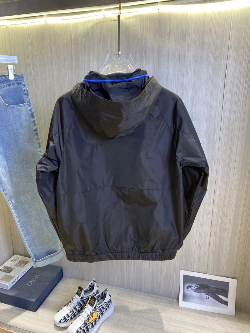 Supportive Burberry Outwear 101731