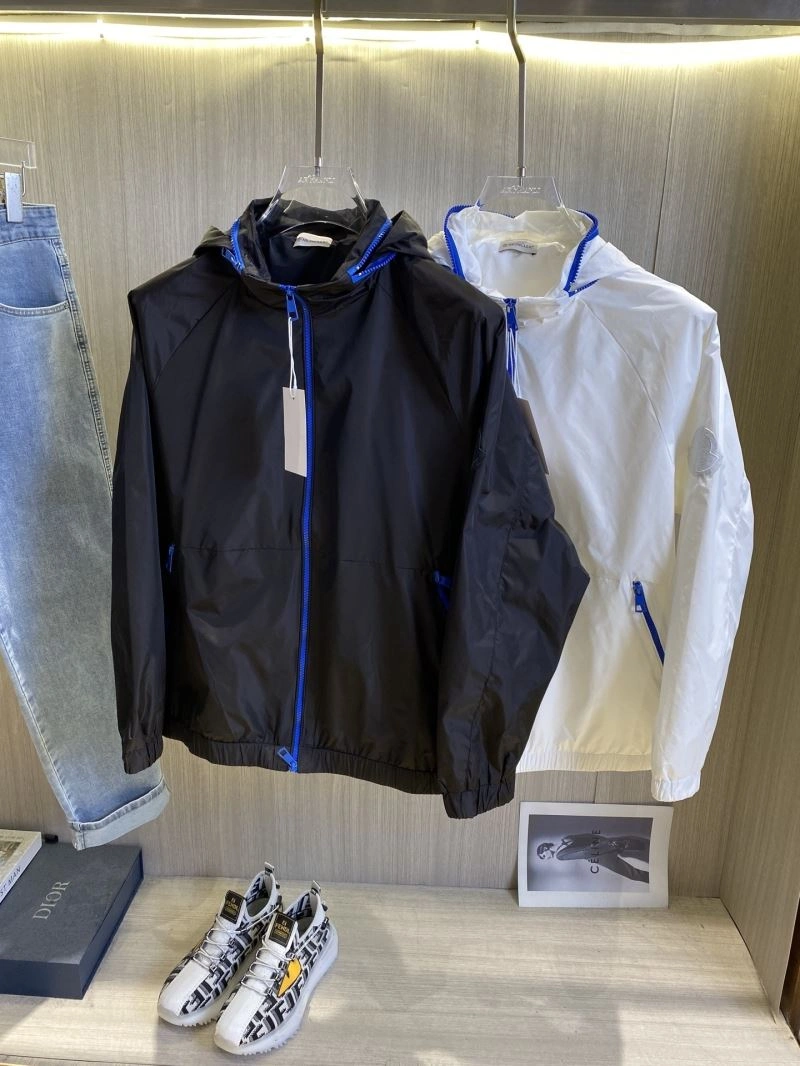 Supportive Burberry Outwear 101731