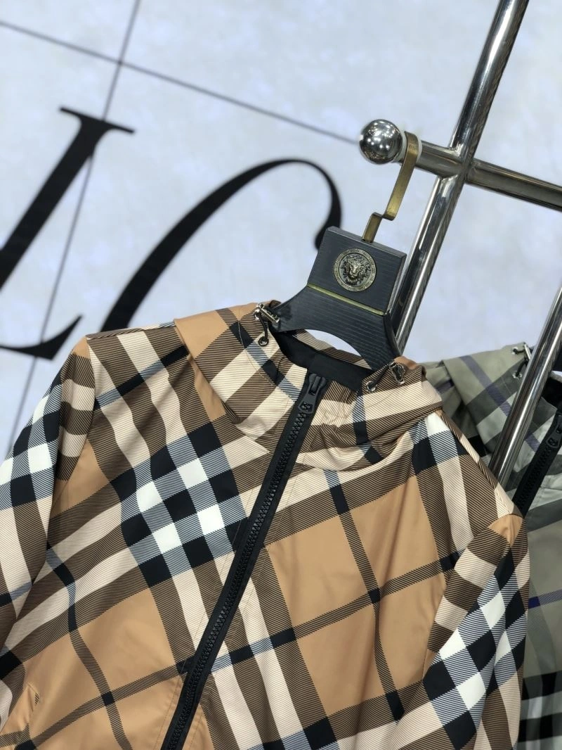 ZipUp Burberry Outwear 101728