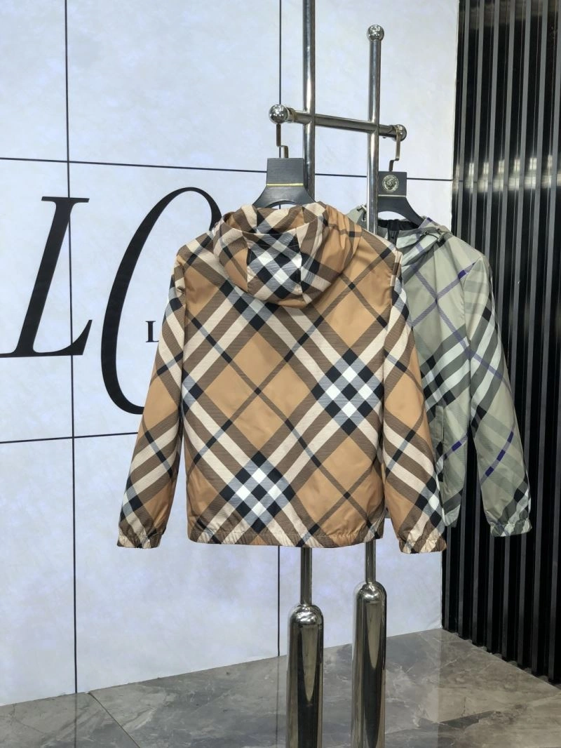 ZipUp Burberry Outwear 101728