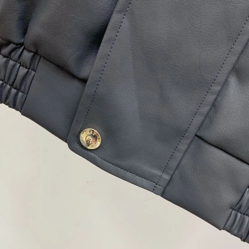 Burberry Outwear WaterResistant 101718