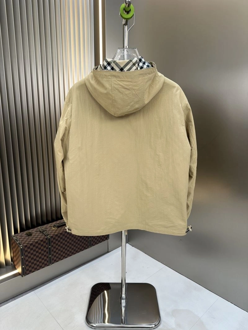 Burberry Outwear OdorResistant 101726