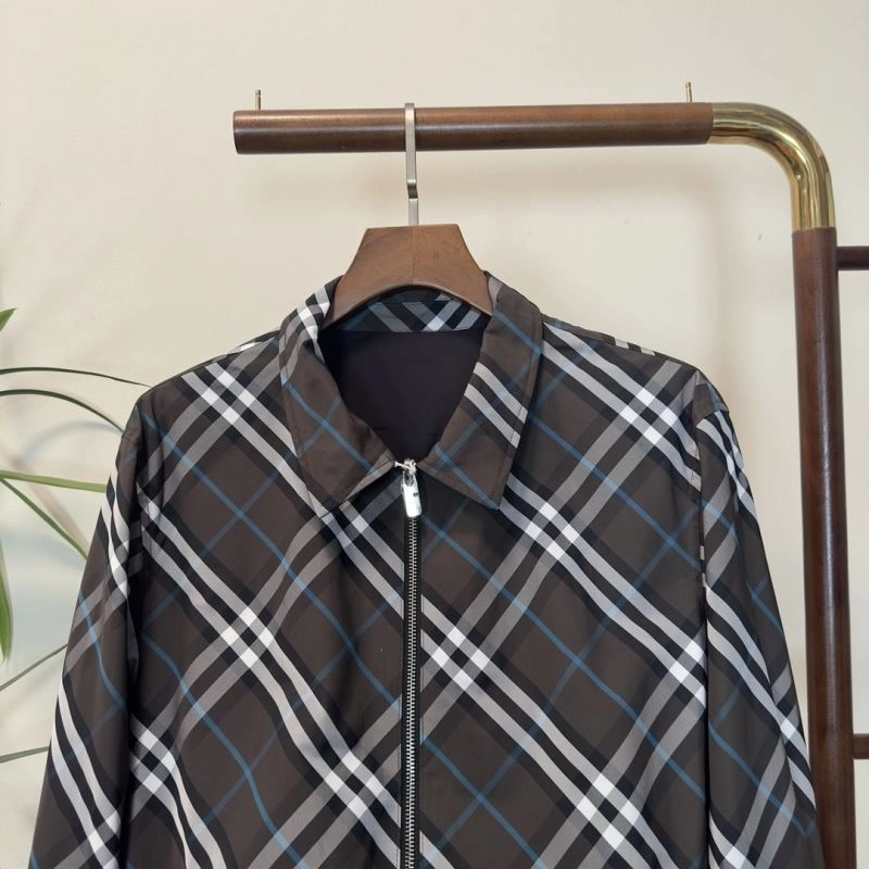 Burberry Outwear Bright 101711