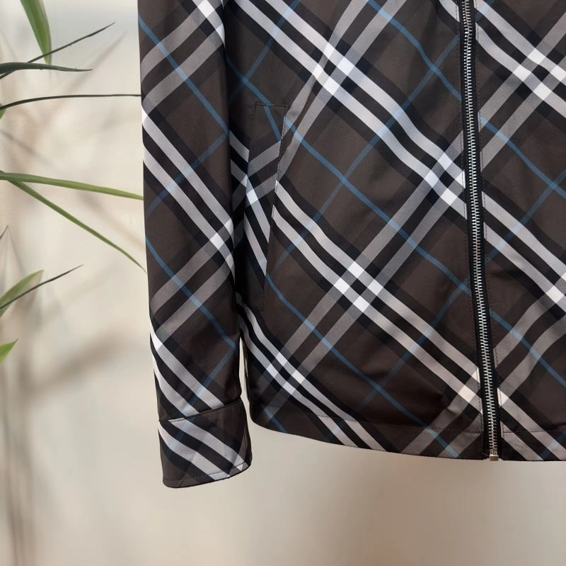 Burberry Outwear Bright 101711