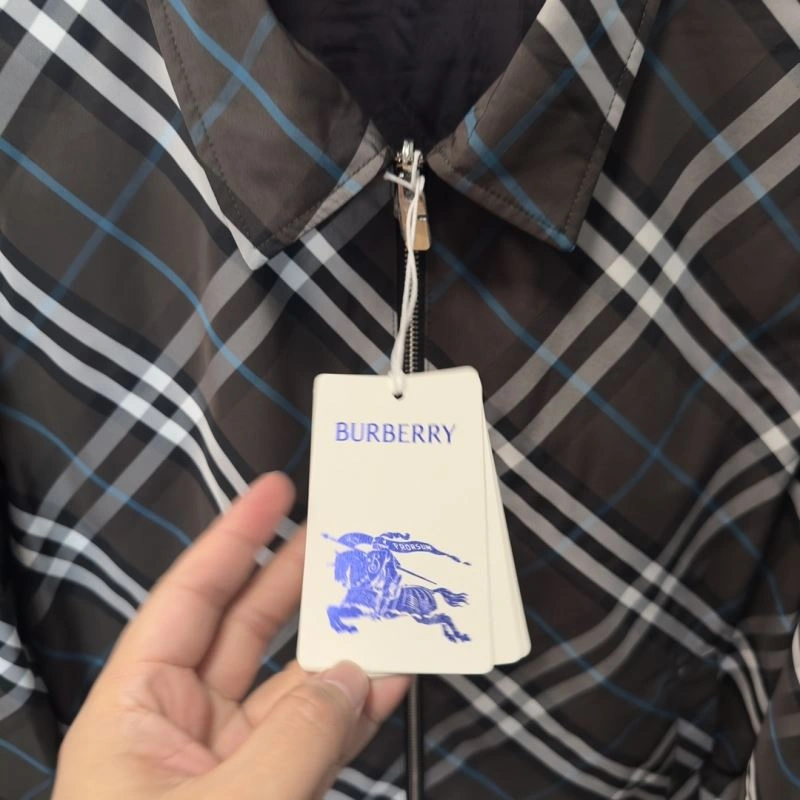 Burberry Outwear Bright 101711