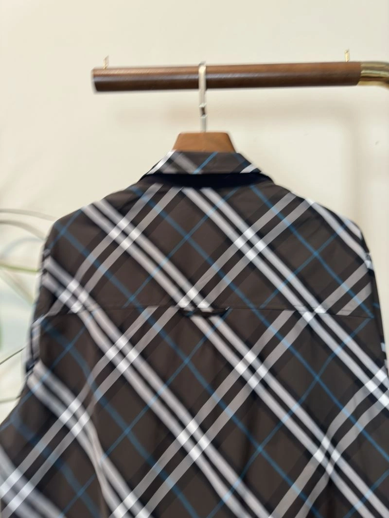 Burberry Outwear Bright 101711