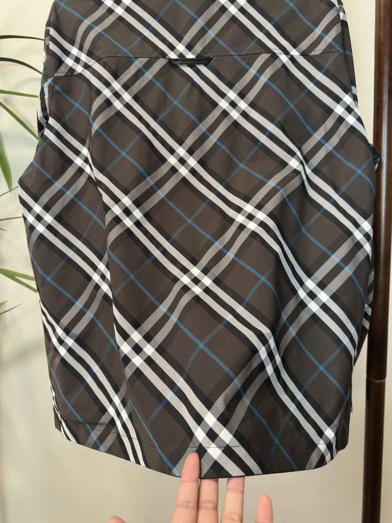 Burberry Outwear Bright 101711