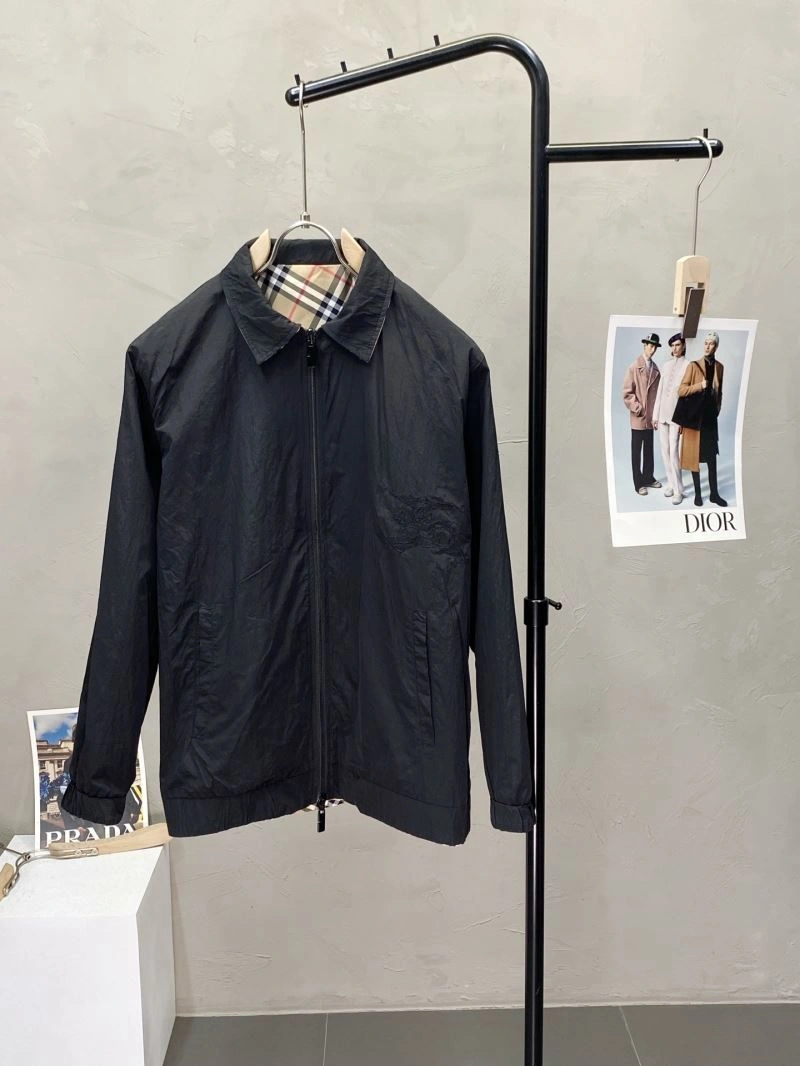 Tailored Burberry Outwear 101719