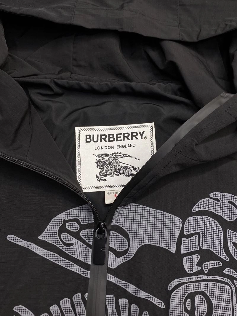 Burberry Outwear ZipUp 101720