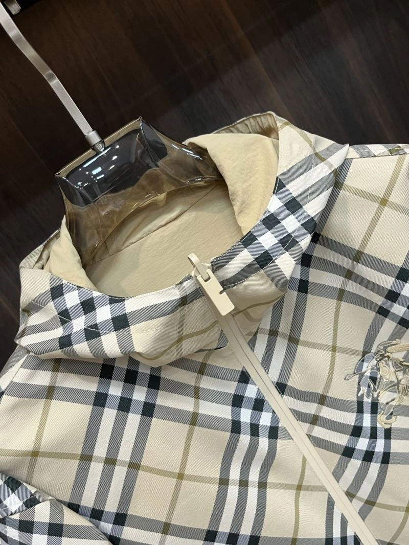 Attractive Burberry Outwear 101725