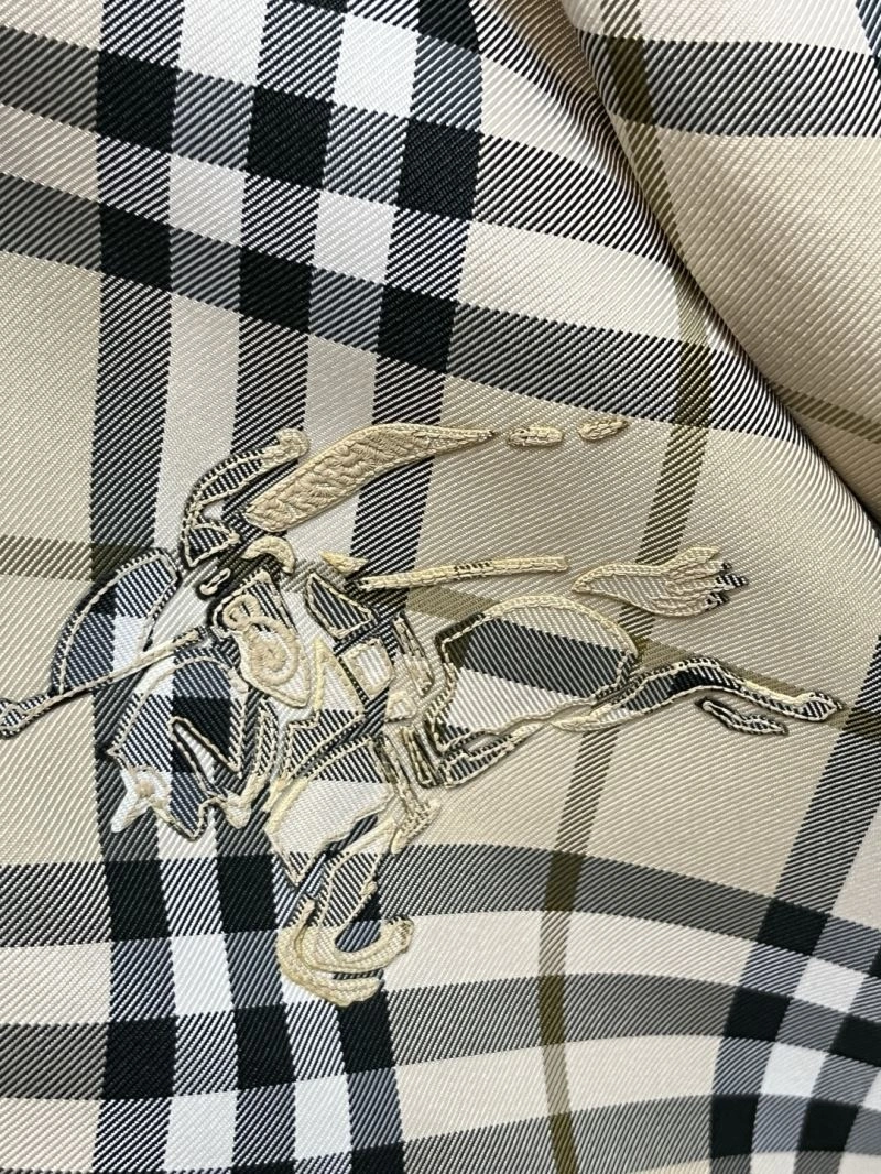 Attractive Burberry Outwear 101725