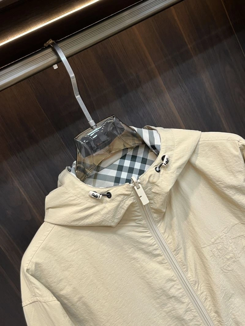 Attractive Burberry Outwear 101725
