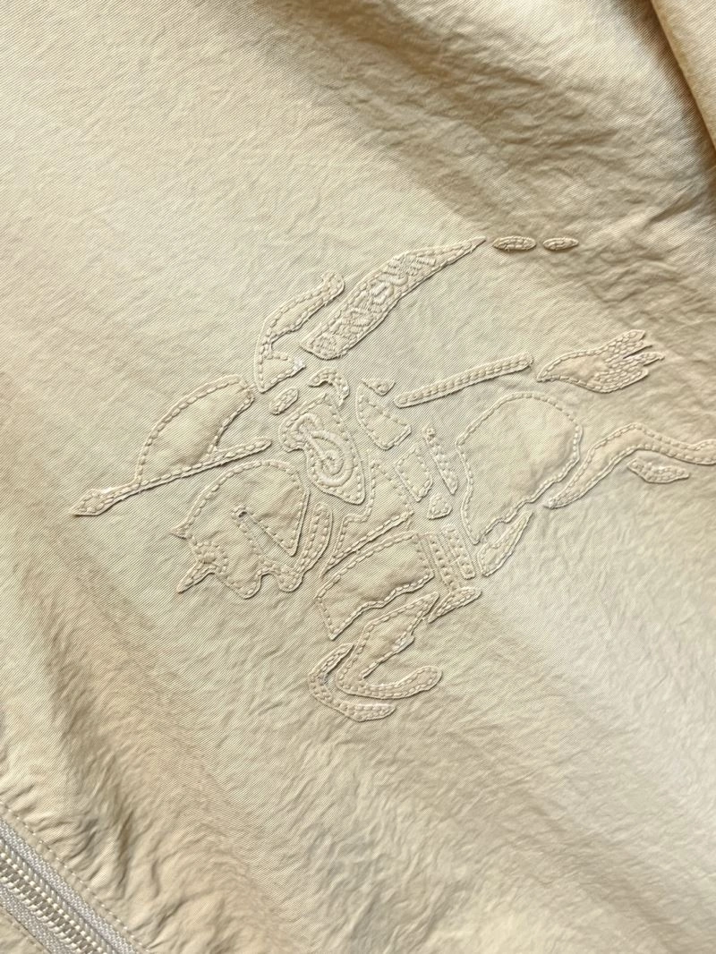 Attractive Burberry Outwear 101725