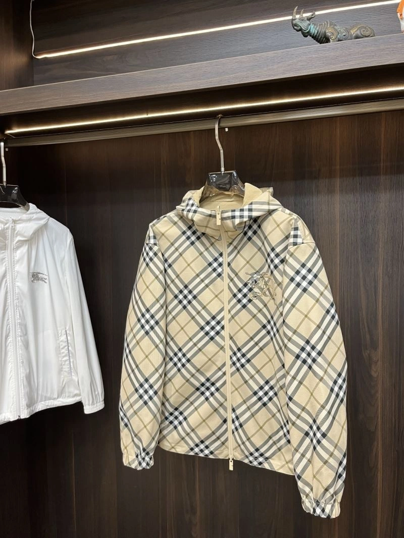Attractive Burberry Outwear 101725