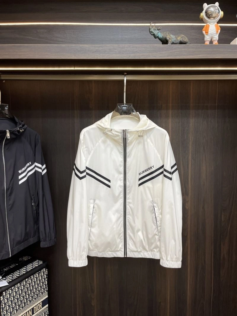 Contemporary Burberry Outwear 101708