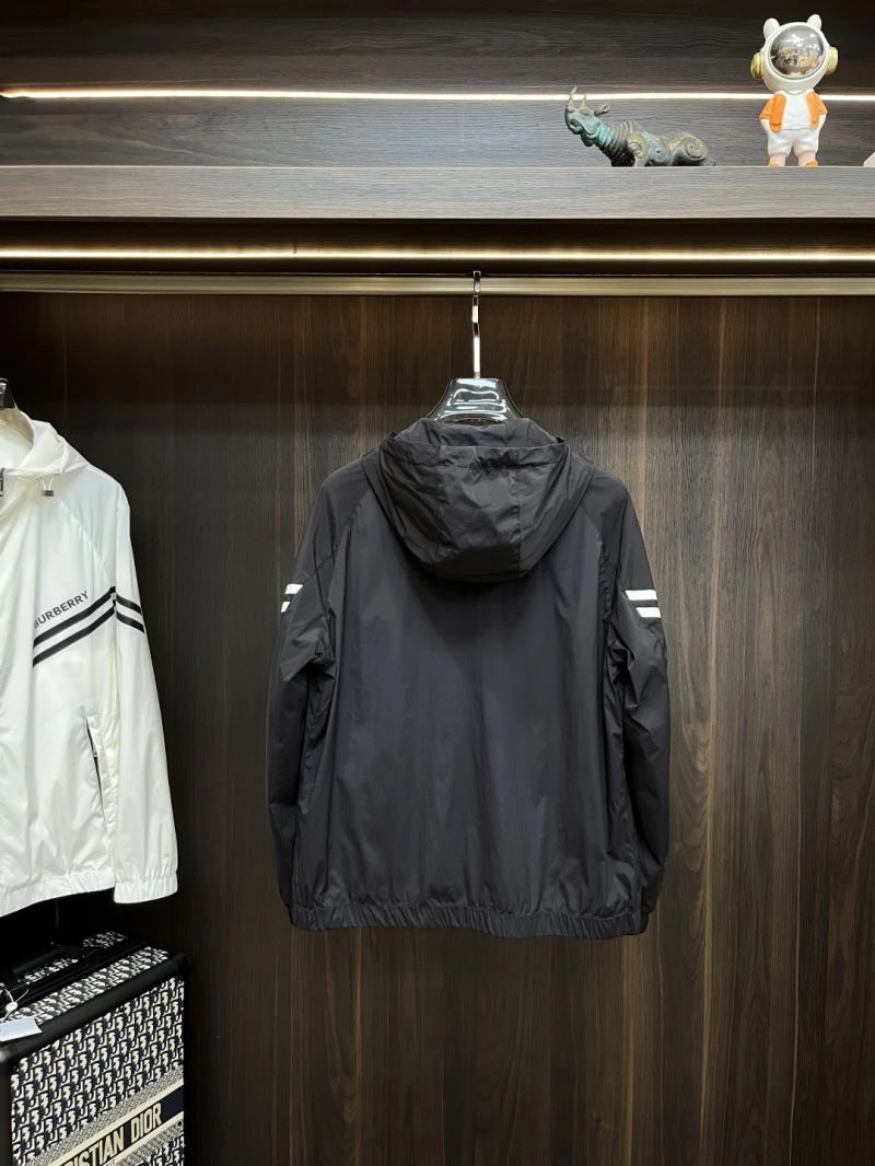 Contemporary Burberry Outwear 101708