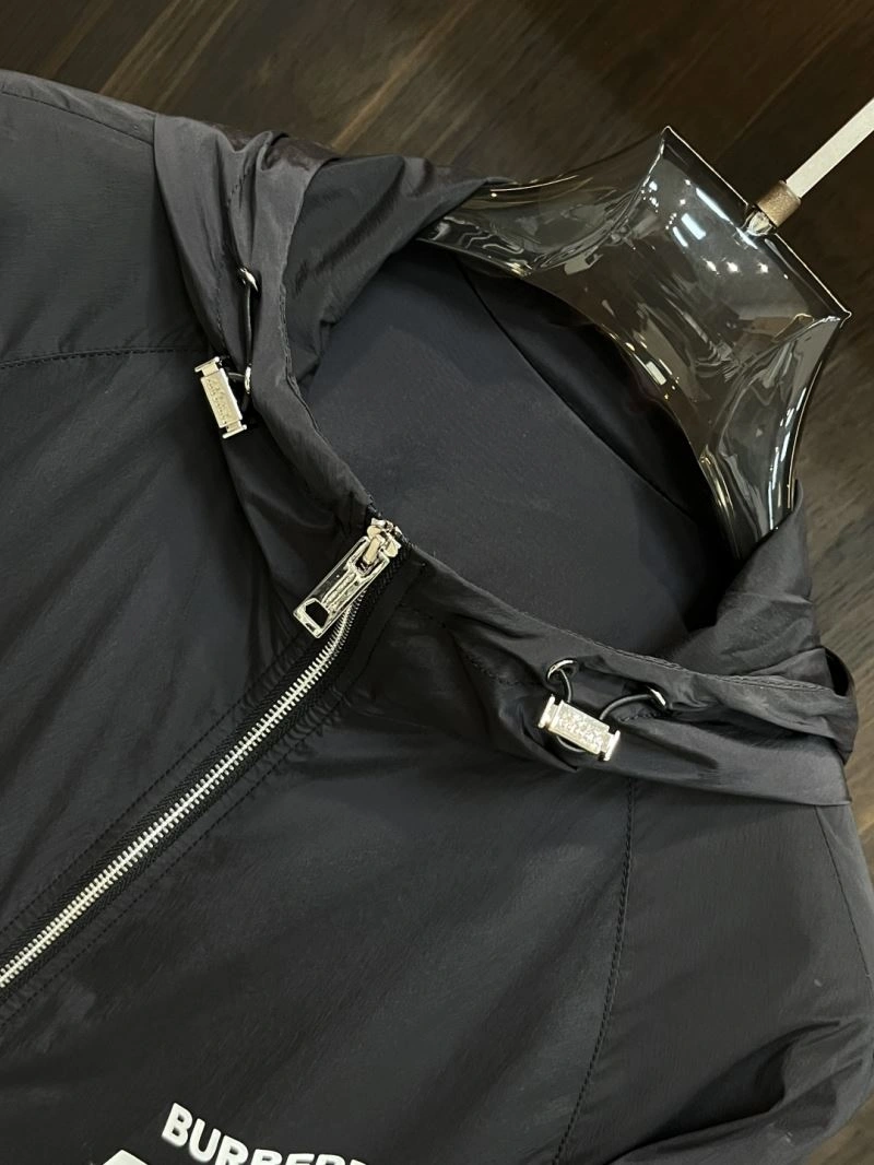 Contemporary Burberry Outwear 101708