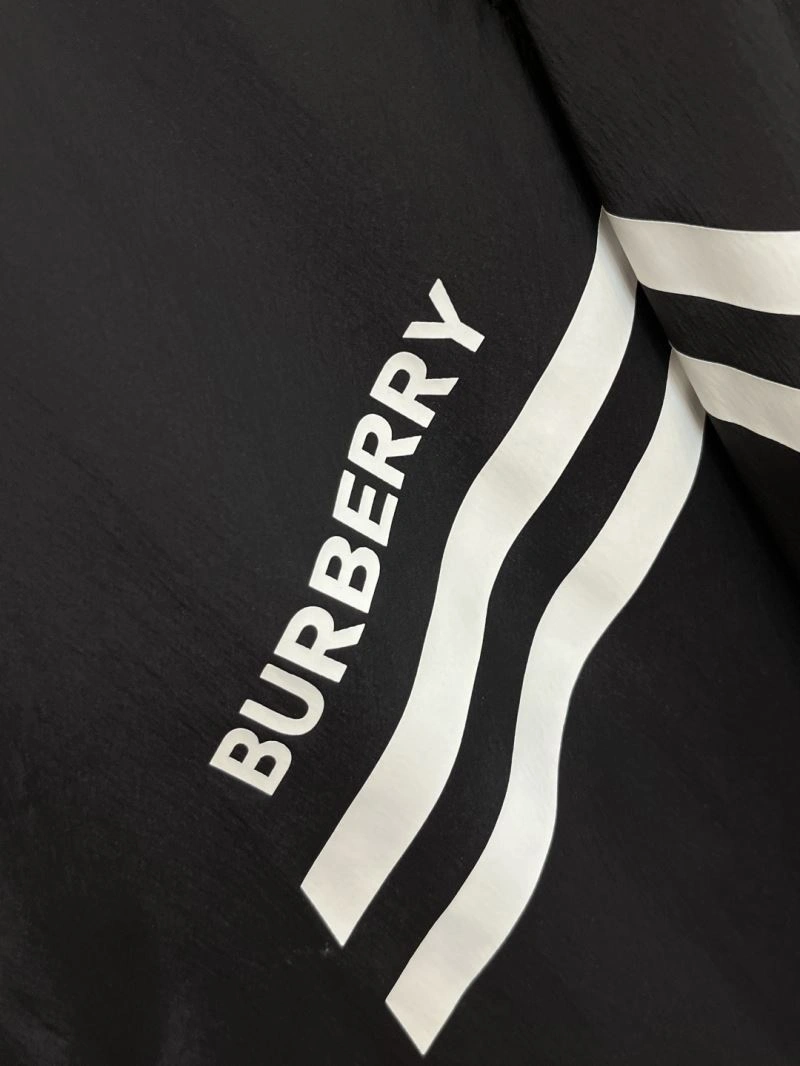 Contemporary Burberry Outwear 101708