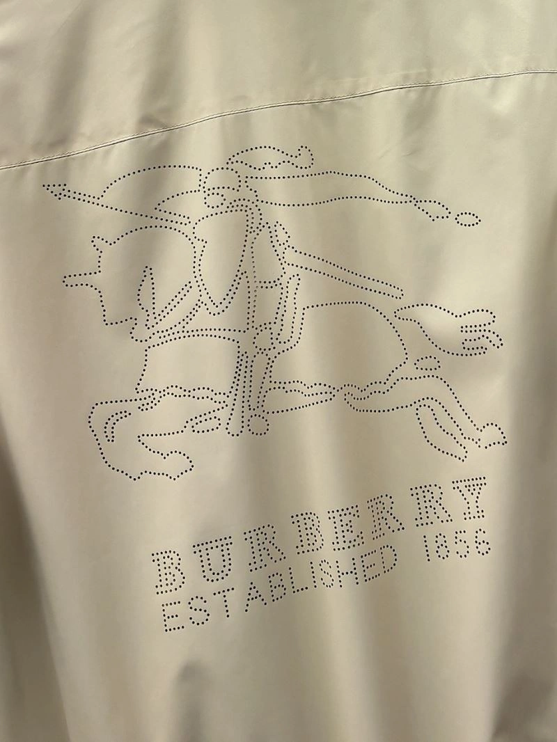 Bold Burberry Outwear 101692