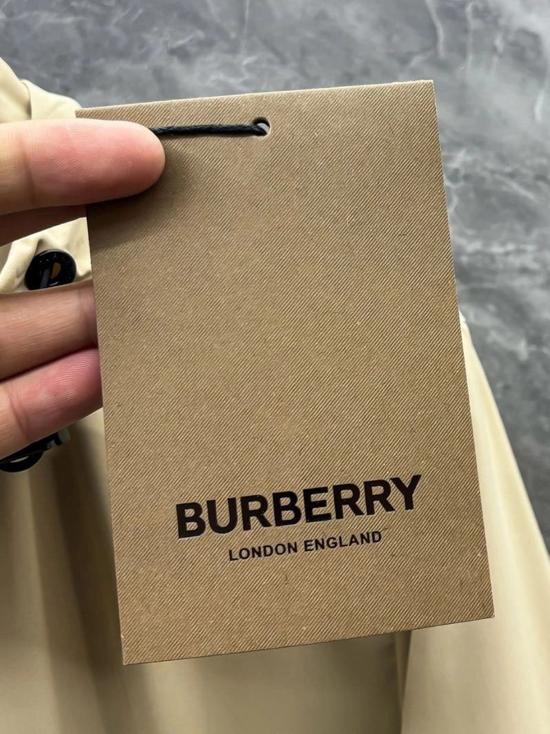 Bold Burberry Outwear 101692