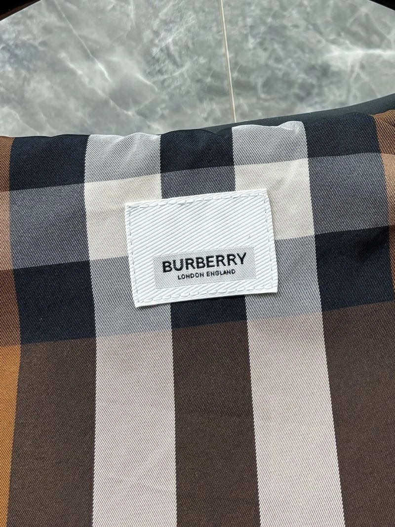 Burberry Outwear Effortless 101691