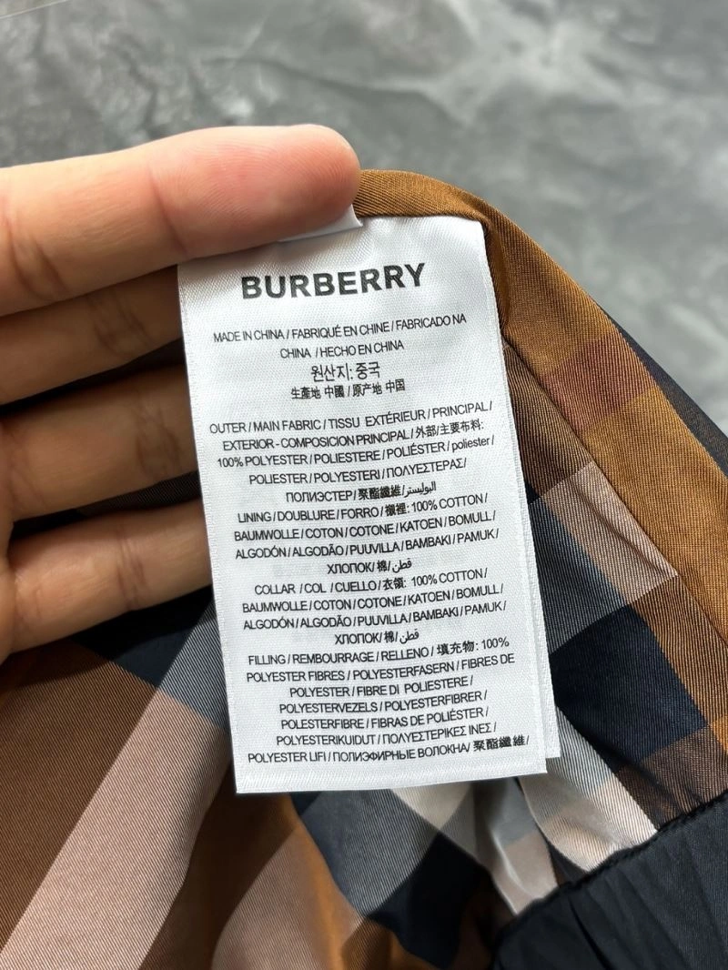 Burberry Outwear Effortless 101691